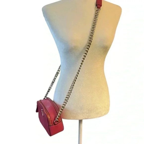 GUESS Noelle Crossbody Camera Bag Pink/ Fuchsia - Picture 6 of 7